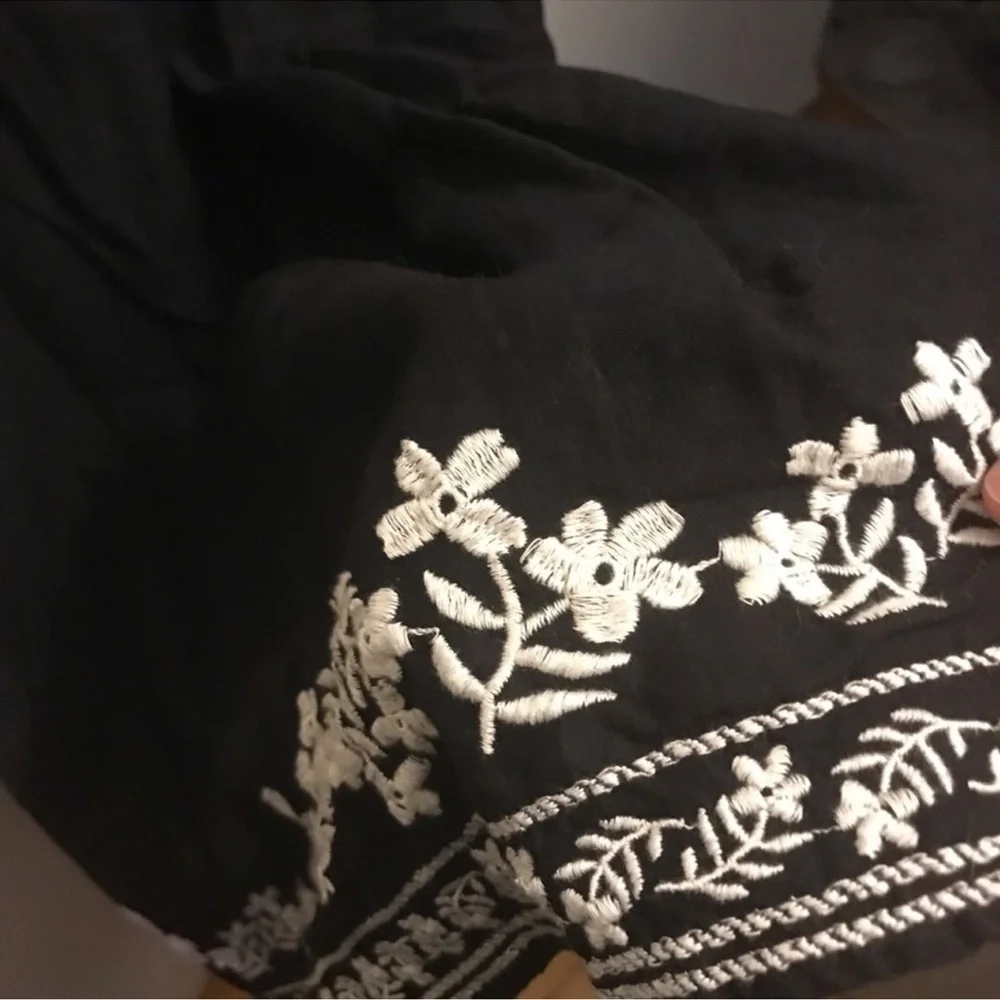 Old Navy Black Midi Dress with White Embroidery - Picture 4 of 5